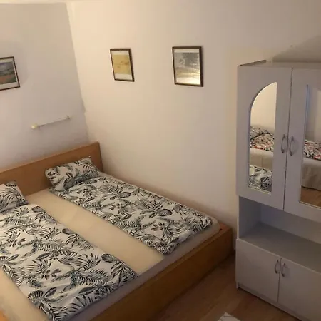 Agi Fogado Apartment *