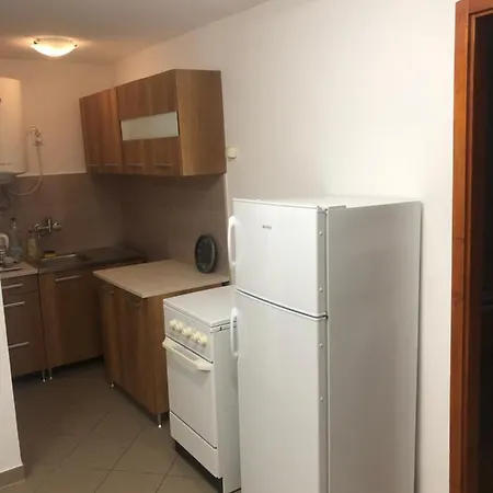 Apartment Agi Fogado Kisujszallas