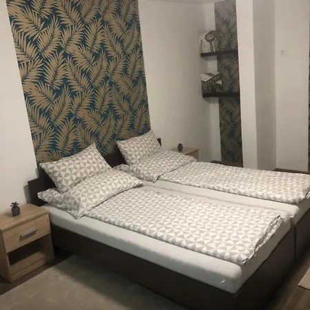 Apartment Agi Fogado Kisujszallas